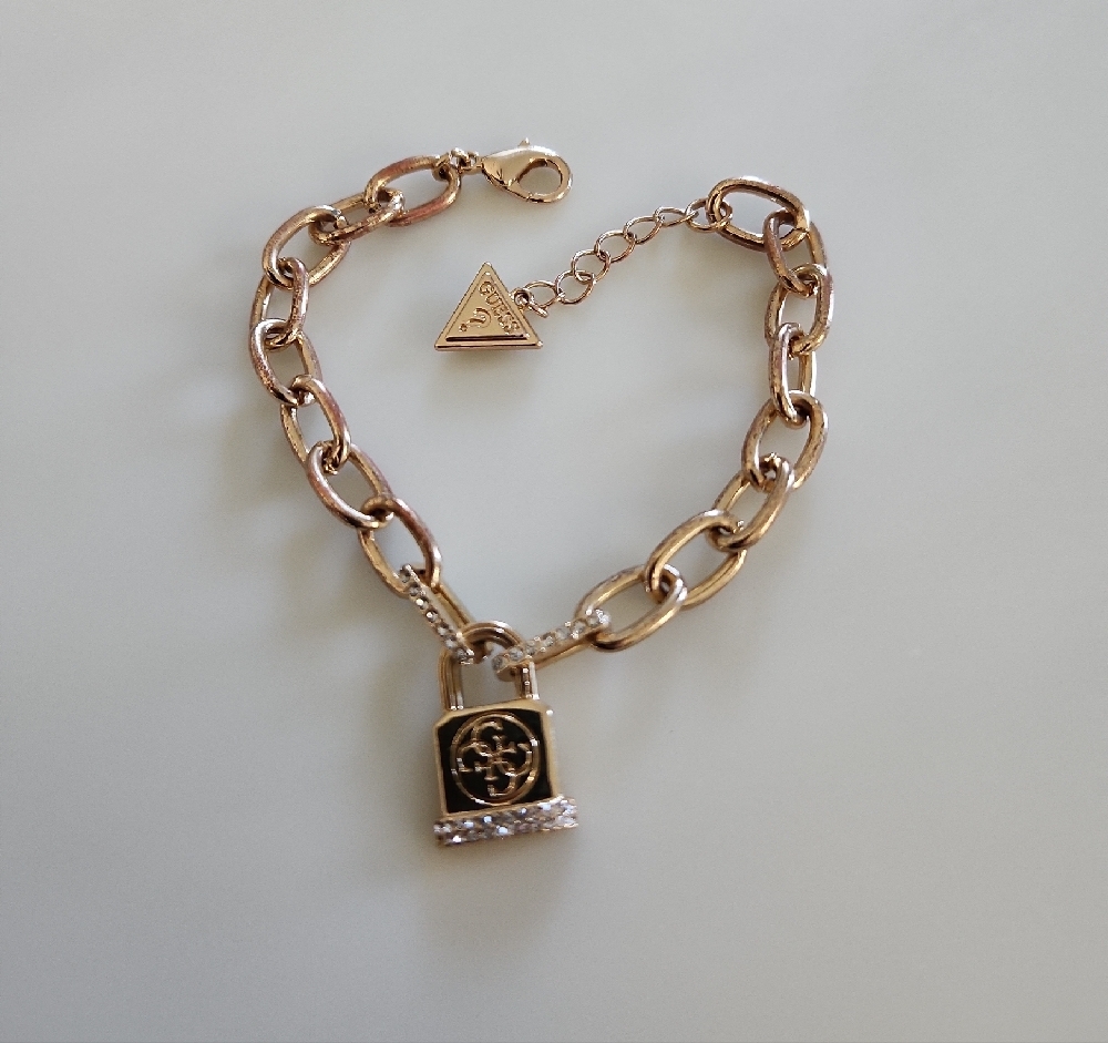 Gold Chain Bracelet with Charm